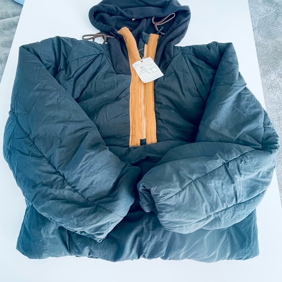 FREE PEOPLE Movement In A Pillow Water Resistant Packable Puffer Anorak - Picture 7 of 8